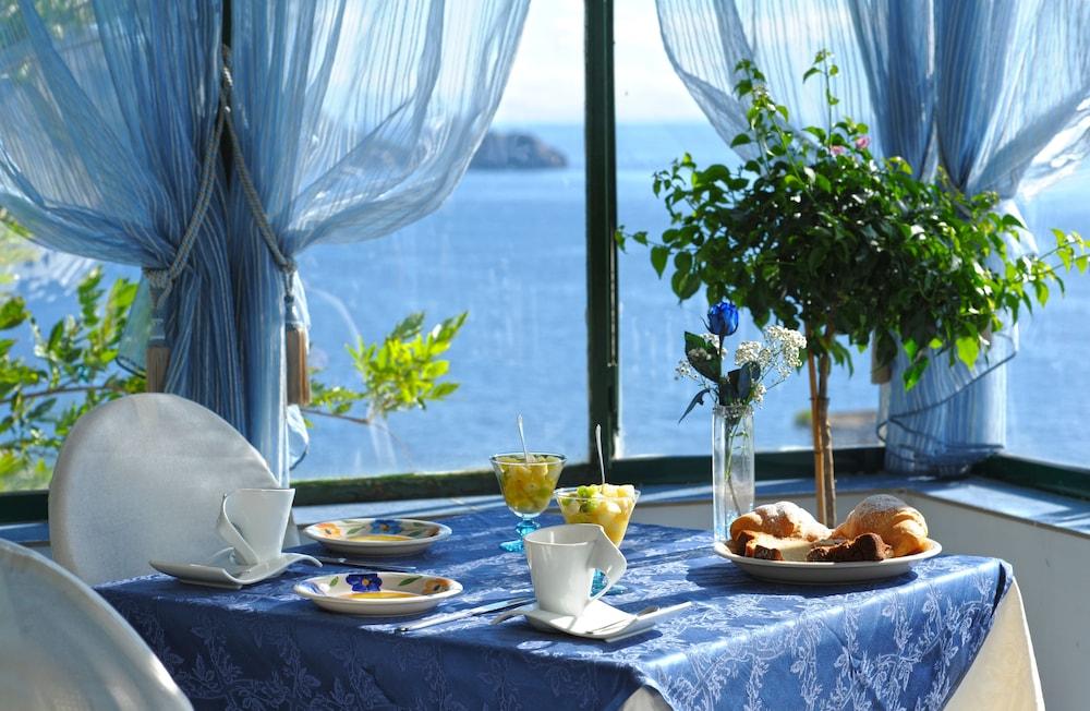 Torre Saracena Hotel